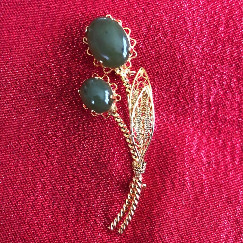 Vintage Green & Gold Tone Floral Lapel Brooch Pin